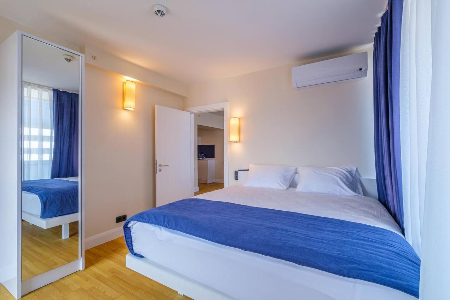 Luxury Orbi City Sea View Aparthotel Batumi Exterior foto