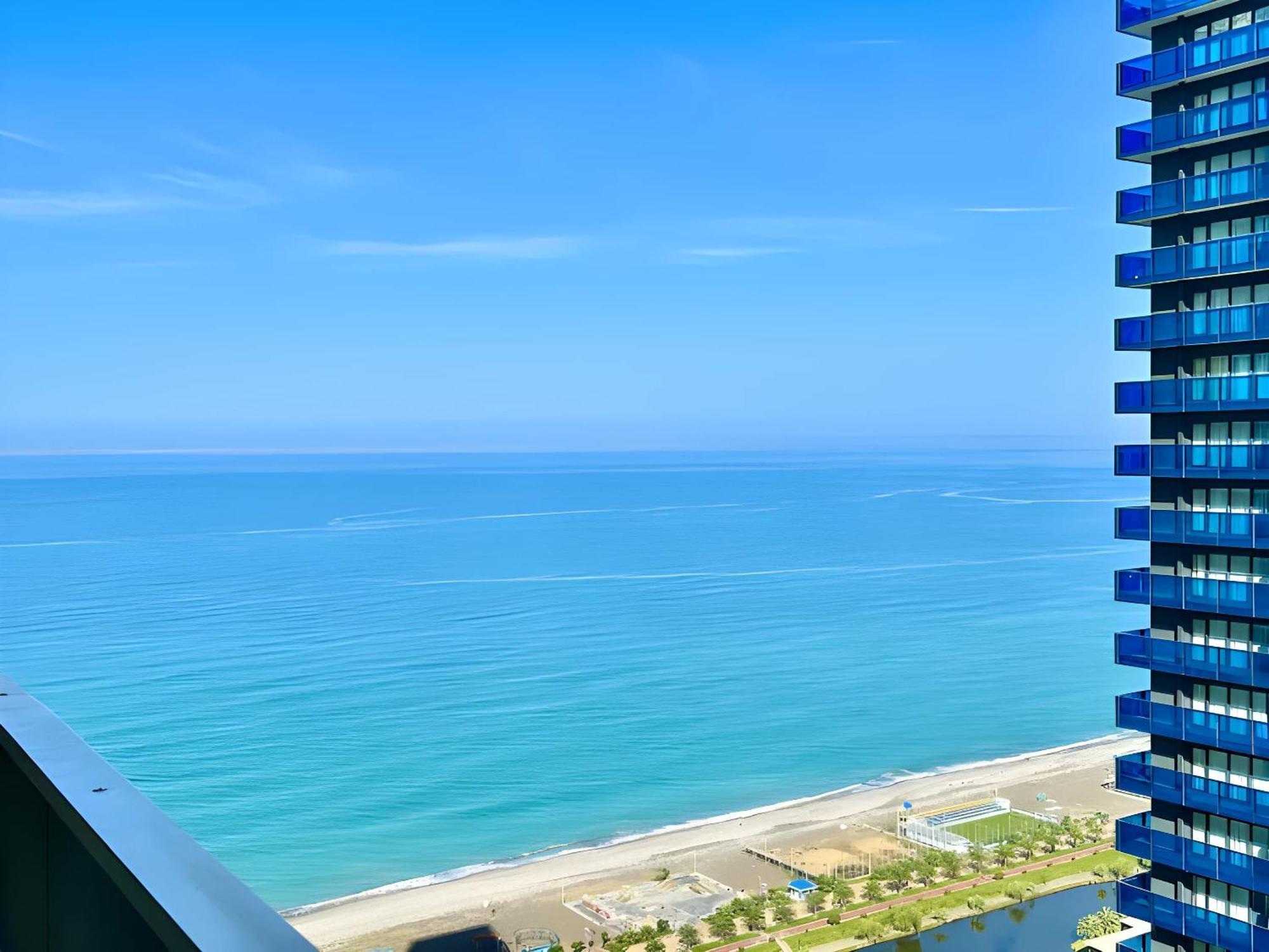 Luxury Orbi City Sea View Aparthotel Batumi Exterior foto